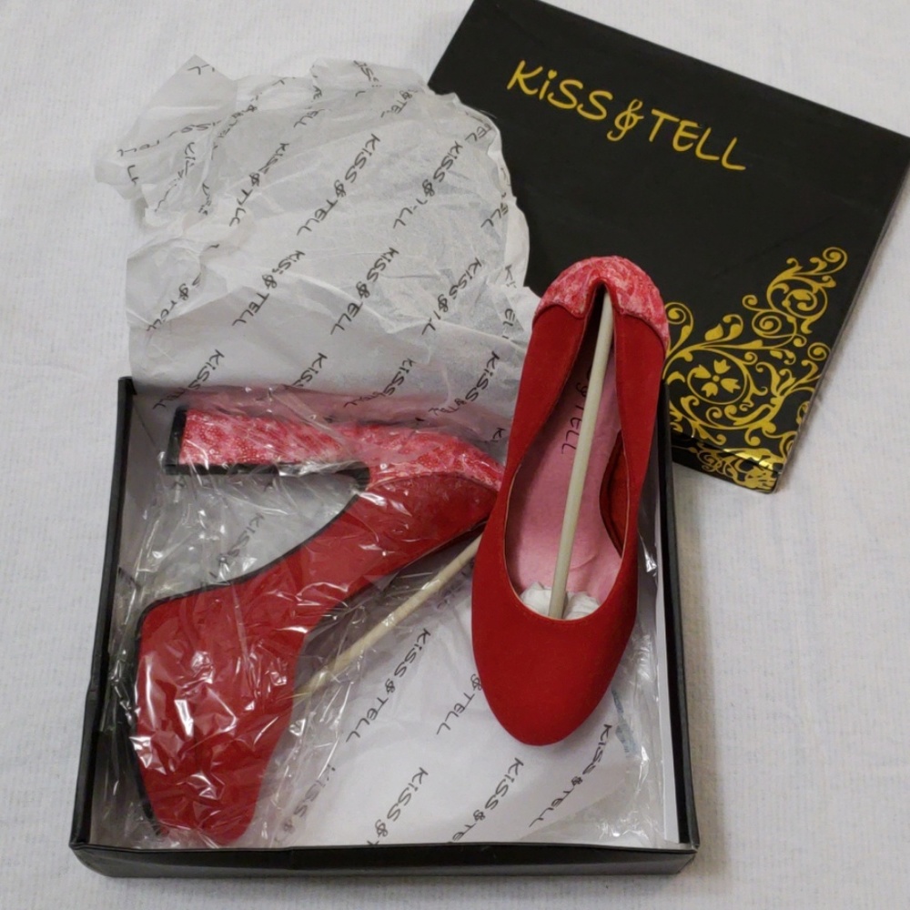 ❤NWT❤ Sequence red heels